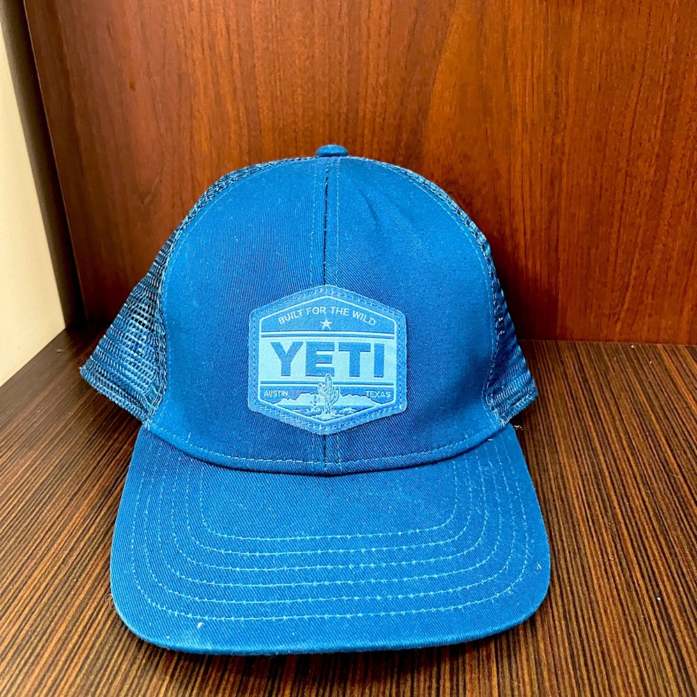 Blue Yeti trucker hat